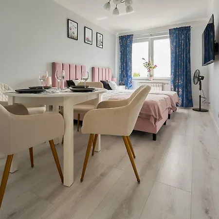 Pyza With Parking Zgoda 30 * פוזנן