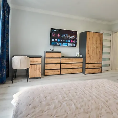 Pyza With Parking Zgoda 30