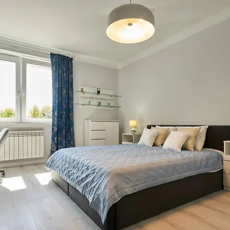 Pyza With Parking Zgoda 30