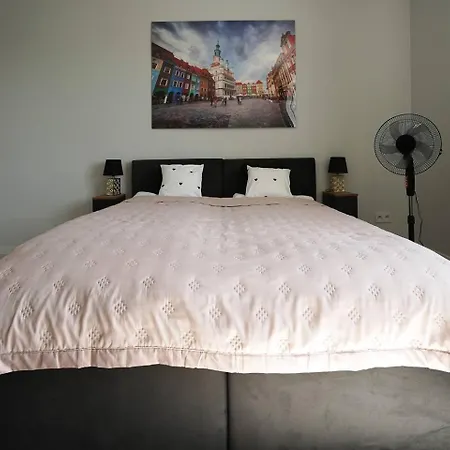 Pyza With Parking Zgoda 30 דירה *