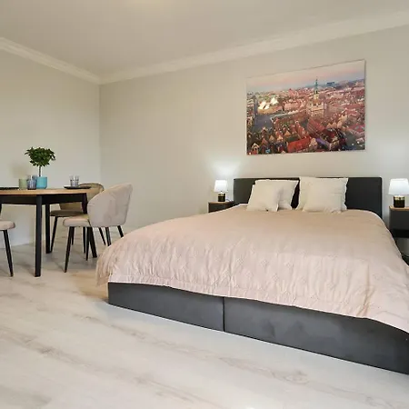 Pyza With Parking Zgoda 30 アパート ポズナン