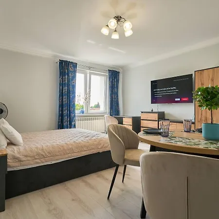 Pyza With Parking Zgoda 30 ポズナン