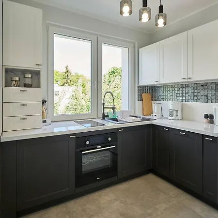 Pyza With Parking Zgoda 30 * ポズナン