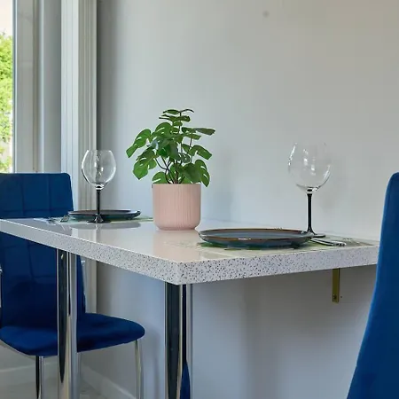 Pyza With Parking Zgoda 30 *