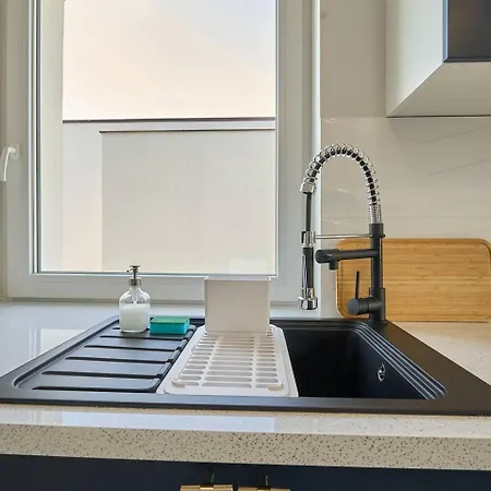 Pyza With Parking Zgoda 30