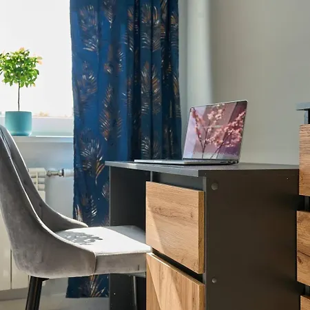 アパート Pyza With Parking Zgoda 30 ポズナン