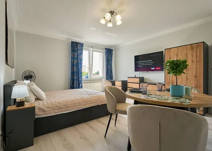 Pyza With Parking Zgoda 30 Poznan