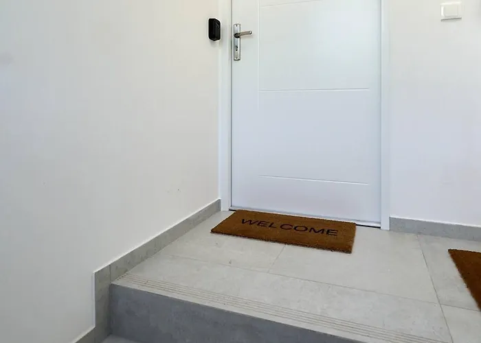 Pyza With Parking Zgoda 30 *