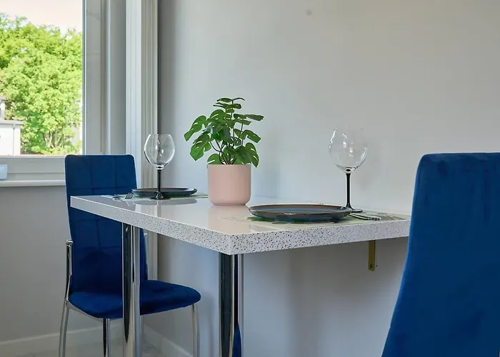 Pyza With Parking Zgoda 30 *