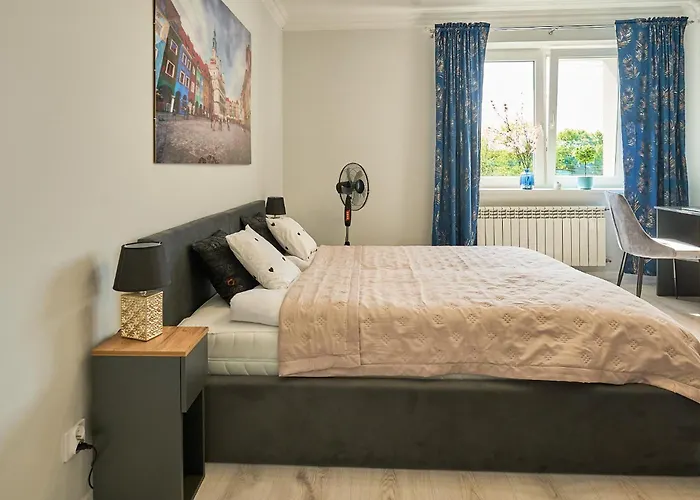 Pyza With Parking Zgoda 30 Poznan